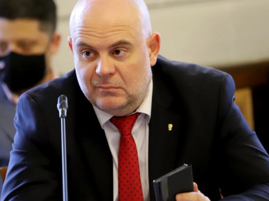 РЗИ постави Иван Гешев под карантина