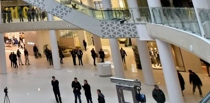 Ограничения в Пловдив: Забраняват непълнолетни без придружител да посещават моловете