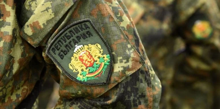 Военнослужещ е намерен прострелян по време на служба