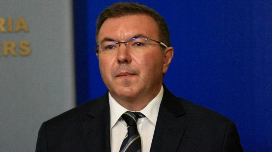 Спешни проверки в болниците без COVID отделения