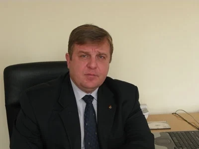 Каракачанов: Помогнахме на Македония, а ни обиждат