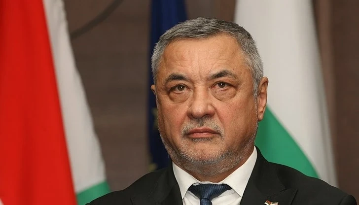 Валери Симеонов: Трябва пълно затваряне!