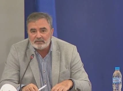 Предлагат въвеждането на по-строги мерки в борбата с COVID-19