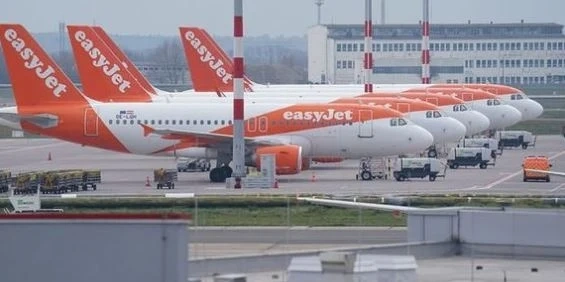 EasyJet започна да продава самолетите си, за да покрие разходите