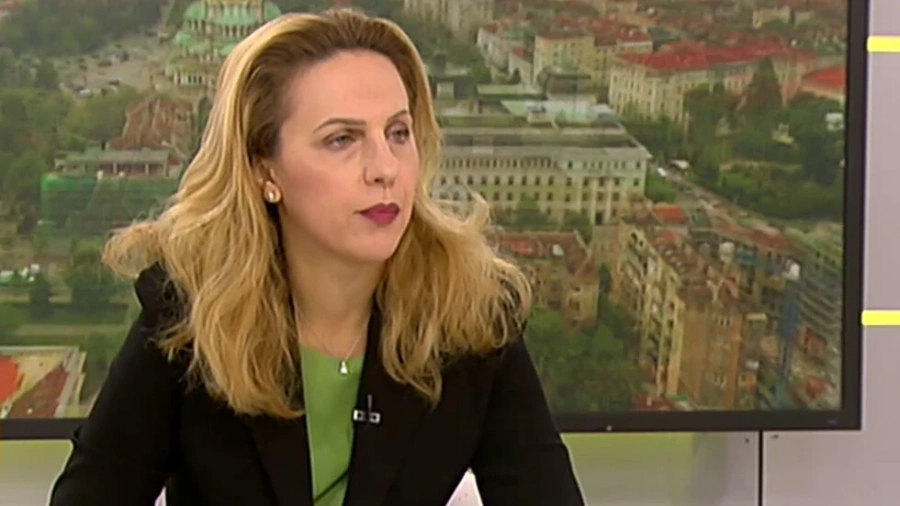 Министър Николова: Българските курорти спазват всички противоепидемични мерки