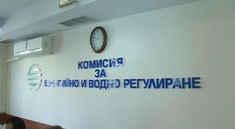 КЕВР: Цените на парното, топлата вода и тока остават същите
