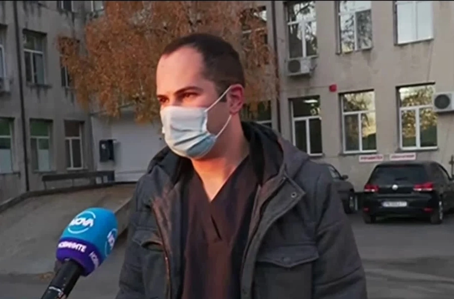 Студенти-медици доброволно помагат в болницата в Карлово