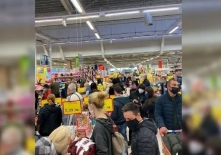 Глоба за магазин Jumbo в Пловдив заради навалица от клиенти