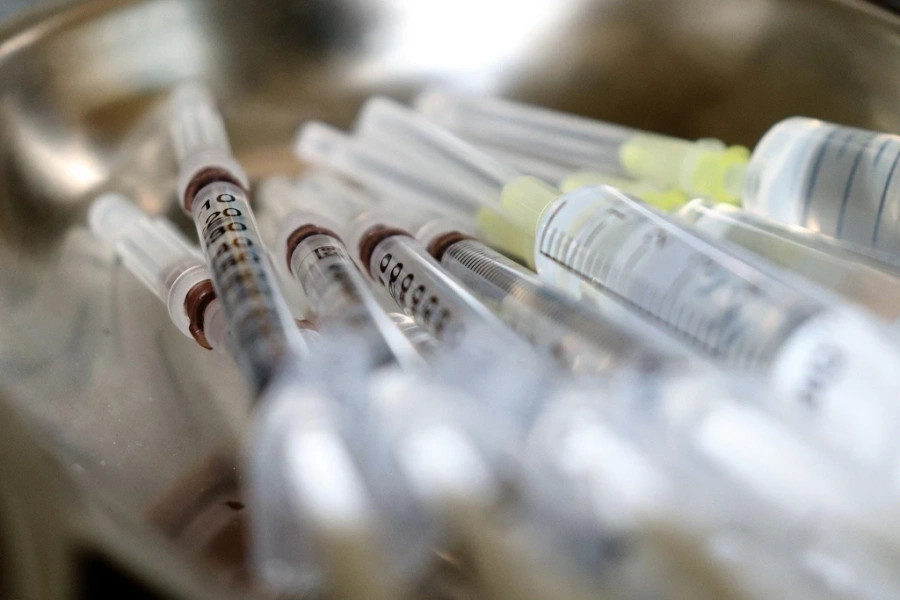 Американският регулатор потвърди ефективността на ваксината на Пфайзер/Бионтех