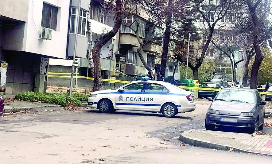 Момиче избягало през балкона на апартамента с убитите във Варна
