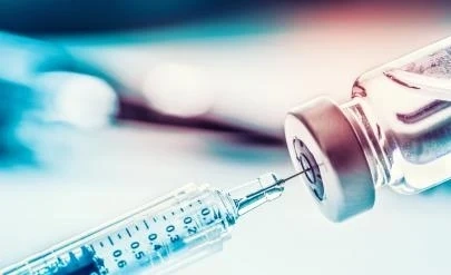 Комбинират ваксината от Оксфорд с руската