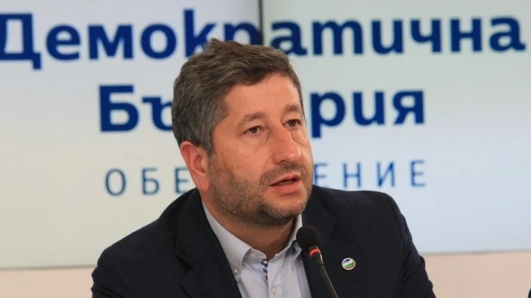 Демократична България се явява самостоятелно на изборите