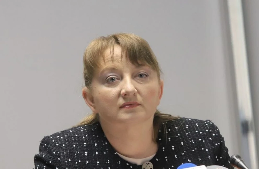 Деница Сачева: Увеличаваме помощта за хората, осигурявани на 8 ч., които са в неплатен отпуск