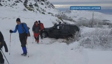 Автомобили и атевета по пистите на Витоша