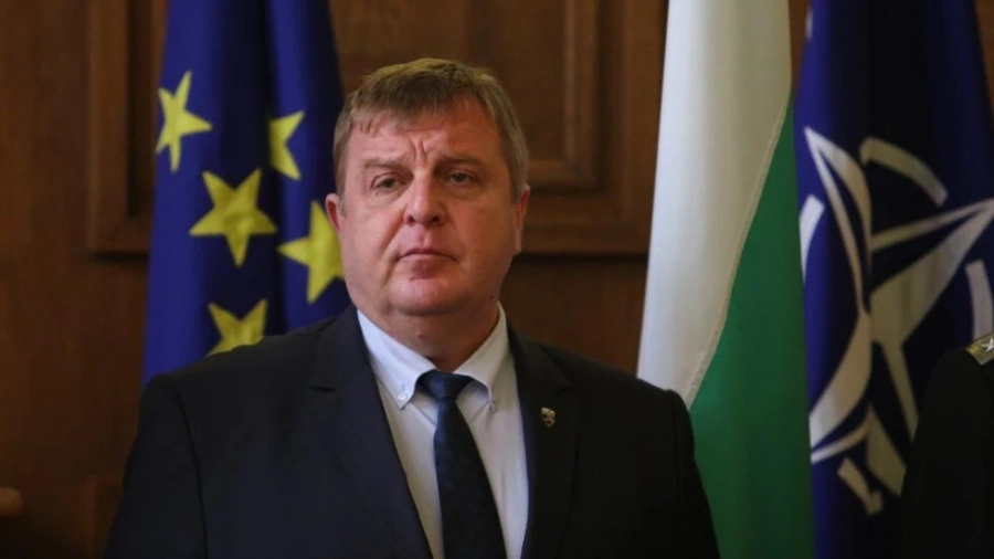 Каракачанов първи започна да модернизира армията