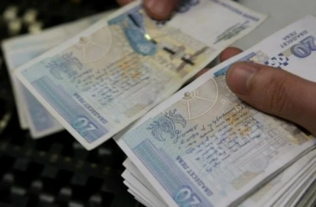 Без запори върху пенсиите до 650 лева