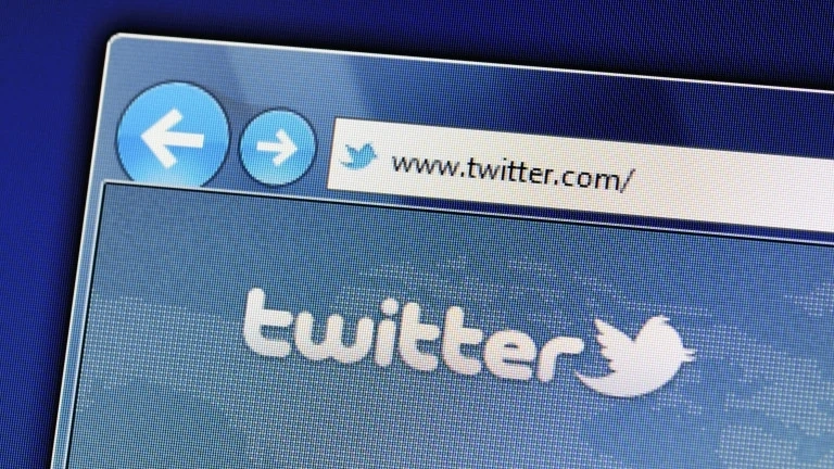 Акциите на Twitter паднаха след блокирането на Доналд Тръмп