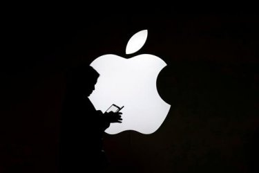 Apple разработва iPhone със сгъваем дисплей