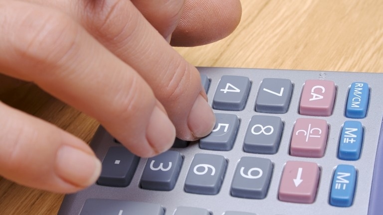 Експерт за семейния ни бюджет по време на пандемия: скромна пица с продукти назаем