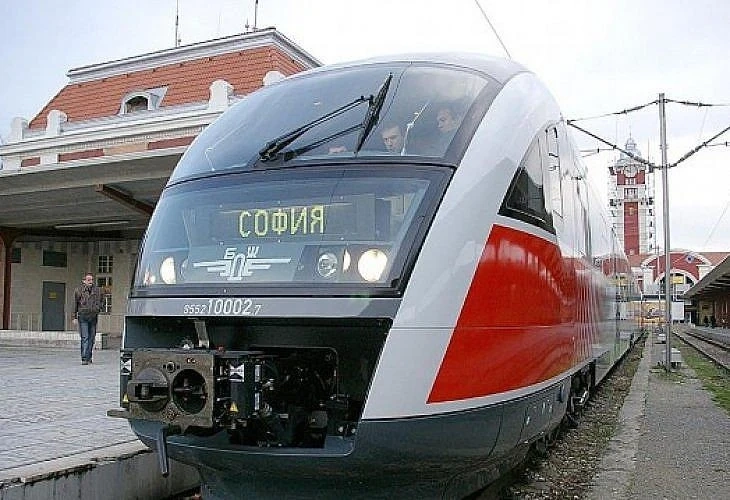 До 2024-а: Подновяват над половината вагони и мотриси на БДЖ