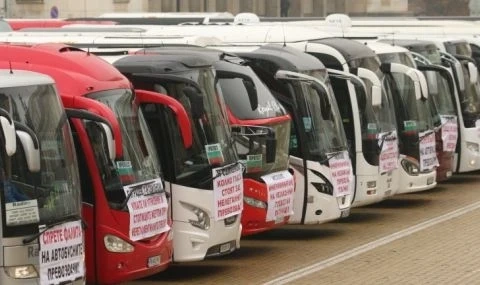 Преведоха близо 30 млн. лева на автобусните превозвачи