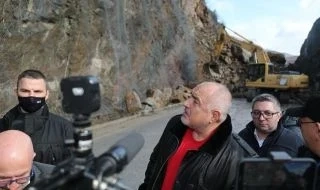 Такава е природата в България. Не, такава е държавата България.
