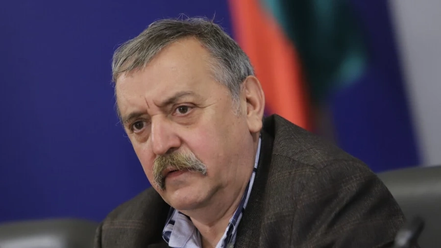 Проф. Кантарджиев: Отворим ли дискотеките, пак ставаме първи по заболеваемост