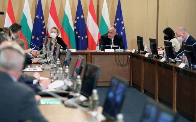 Борисов: Управляваме пандемията най-добре в Европа