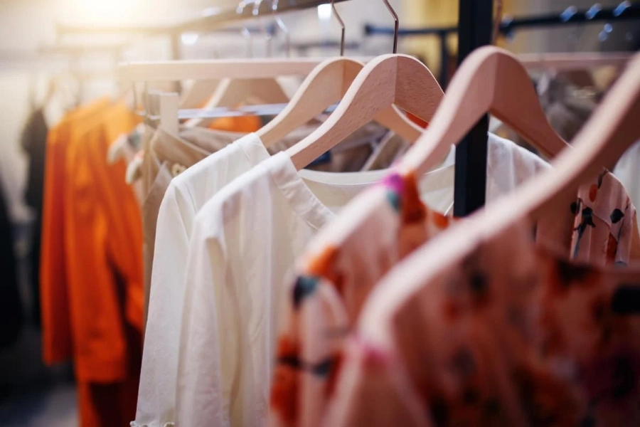 България изнася хиляди тона текстил за Азия и Африка, 10% се продава в second-hand магазини