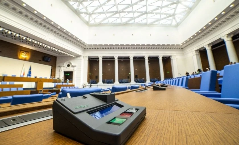 Парламентът отхвърли още едно вето на президента