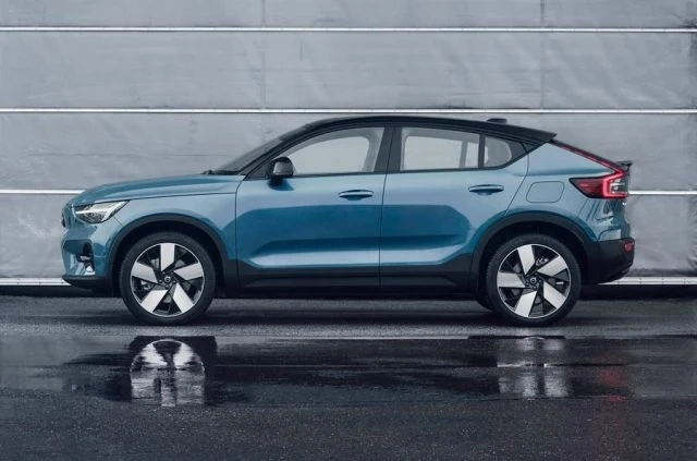 Електрическото Volvo C40 Recharge дебютира с 402 конски сили