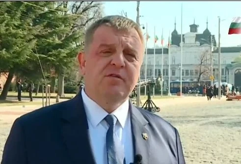 Каракачанов: Днес е празник и за всички българи, живеещи около страната ни