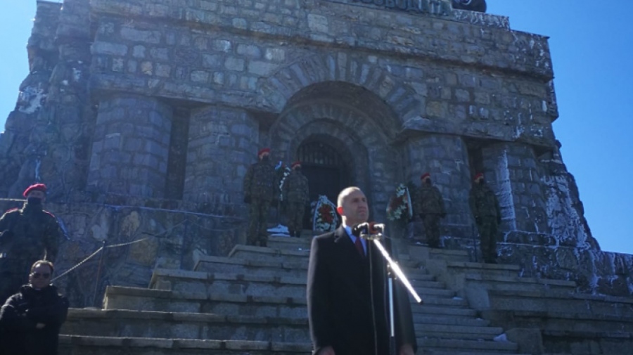 Румен Радев: Властта принадлежи на народа, но той трябва да я отстоява