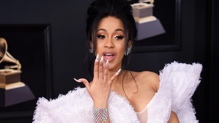 Карди Би стана първата рапърка с диамантена песен Bodak