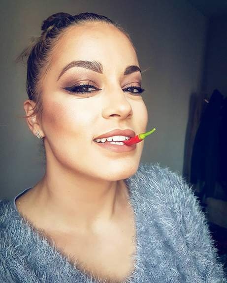 Съпругата на известния футболист Ваня Джаферович Евгения е с