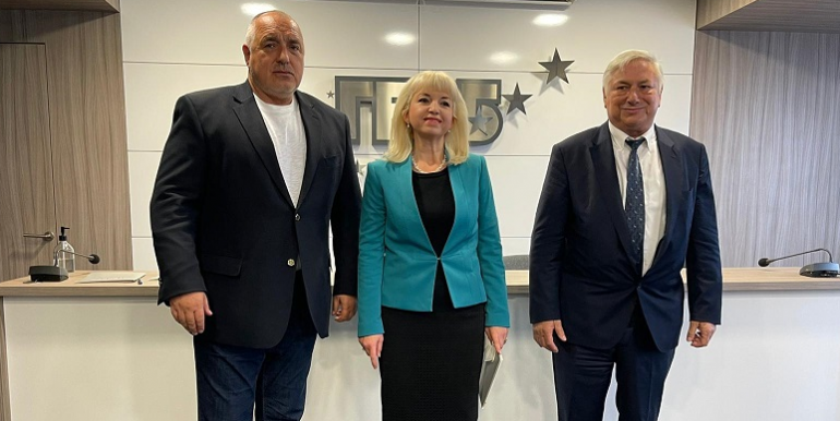 Председателят на ГЕРБ Бойко Борисов подписа споразумения за партньорство с