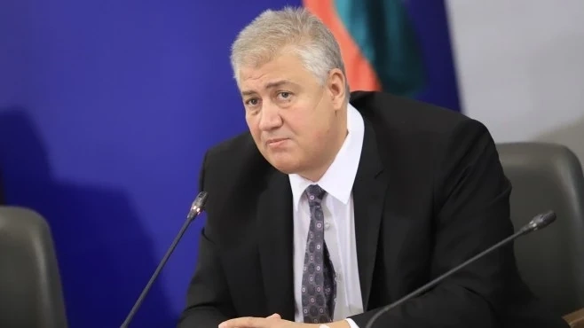 Проф. Балтов: Има нужда от строги мерки за две седмици
