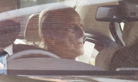 99 гoдишният принц Филип cъпруг нa крaлицa Eлизaбeт II e изпиcaн