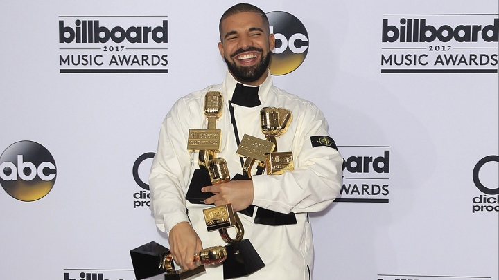 Канадският рапър Дрейк сътвори история в класацията Хот 100 на
