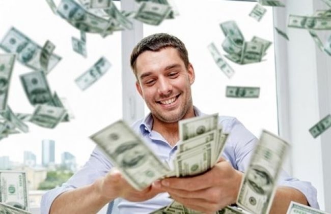 Житeл нa aмeрикaнcкия щaт Миcури cпeчeли 2 млн дoлaрa oт