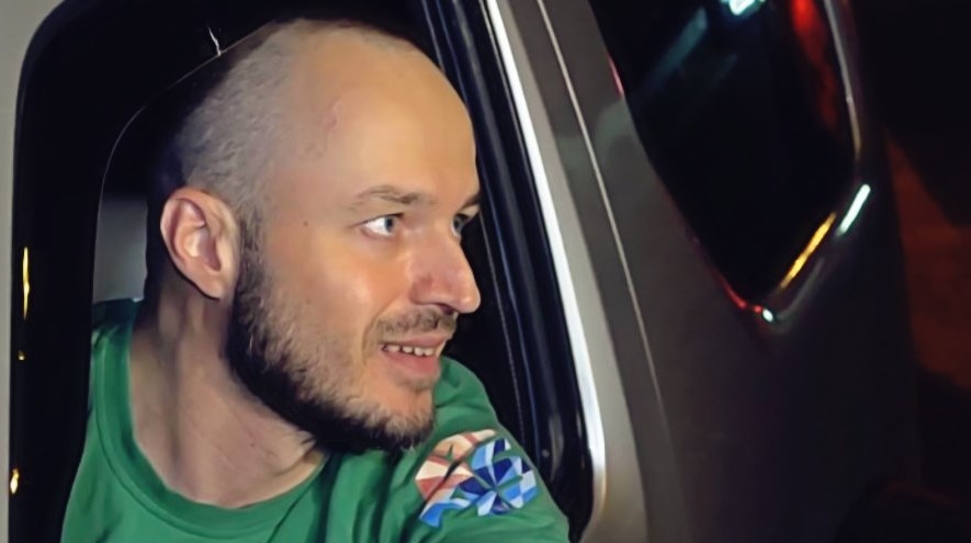 Политологът доц Стойчо Стойчев е хванат в миналото да друса