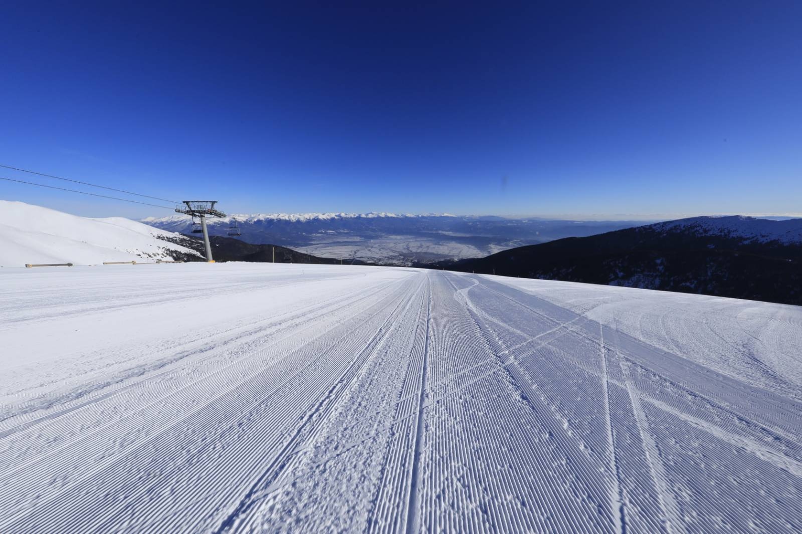 На територията на ски център Банско са отворени следните заведения,
