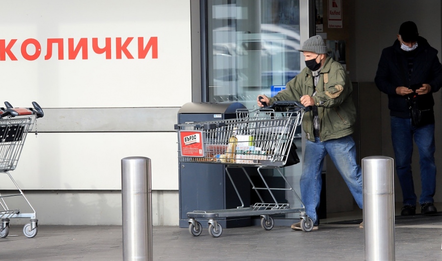 Големите магазини за нехранителни стоки могат да работят с обособена площ до 300 кв. м