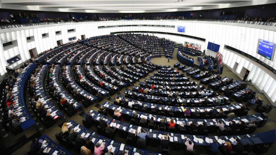 Евродепутатите отхвърлиха поправката в доклада за Северна Македония в която