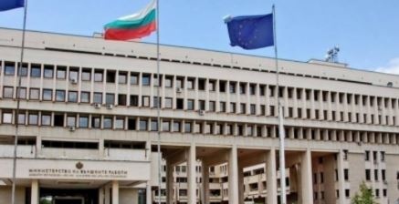 По разпореждане на вицепремиера Екатерина Захариева временно управляващият посолството на