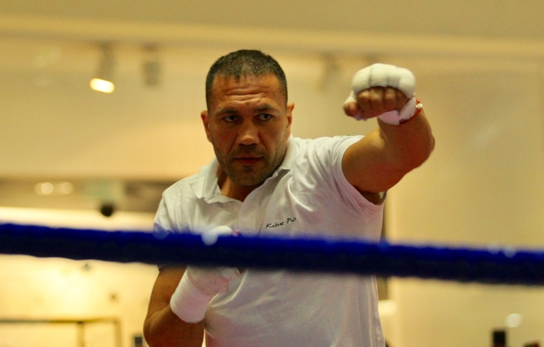 Най голямата ни звезда в професионалния бокс Кубрат Пулев обвини управляващите