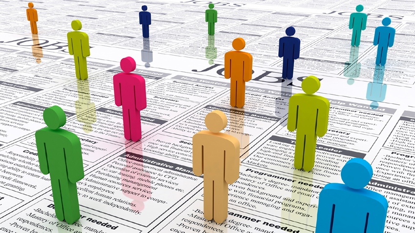 Средно по шестима безработни се борят за едно свободно работно