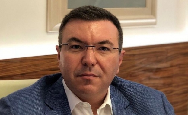 Министърът на здравеопазването проф Костадин Ангелов нареди от понеделник 5