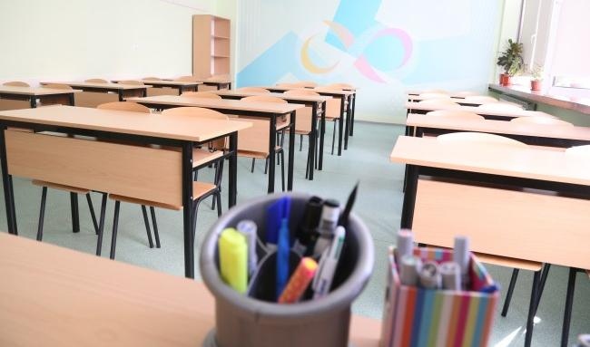 На 1 и 2 април всички ученици ще продължат да