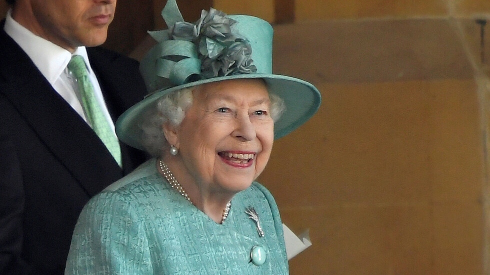 Британската кралица Елизабет Втора изпълни първия си присъствен ангажимент за